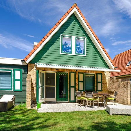 4 Bedroom Cozy Home In Zonnemaire Eksteriør billede