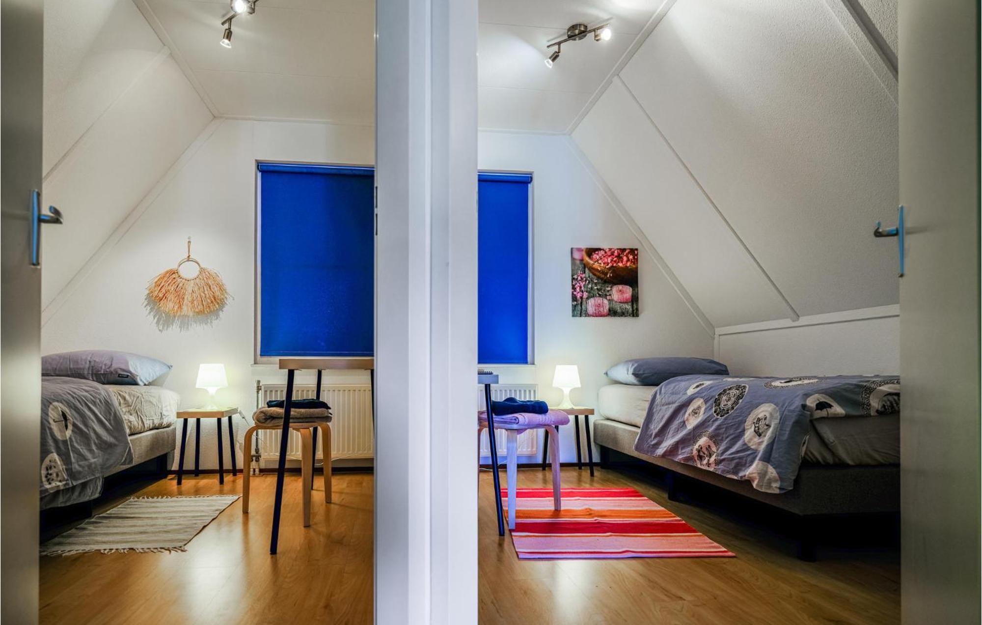 4 Bedroom Cozy Home In Zonnemaire Eksteriør billede